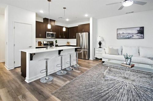 332 Seedling Way, Fallbrook, CA, 92028-6544 | Card Image