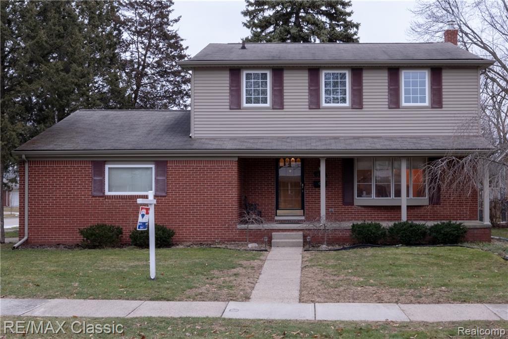 14392 Hubbard Street, Sold in Livonia Zoocasa