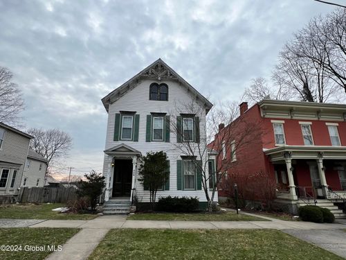 back-2nd-floor-598 N Broadway, Saratoga Springs, NY, 12866-1650 | Card Image