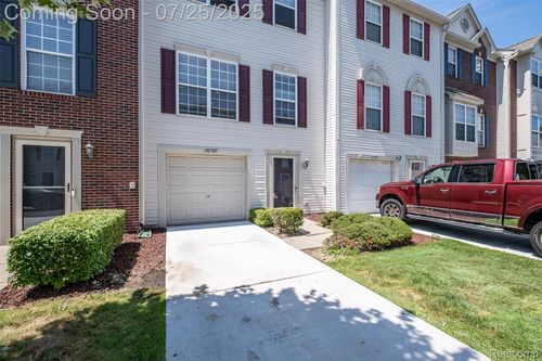 36129 Dominion Cir, Sterling Heights, MI, 48310-7456 | Card Image