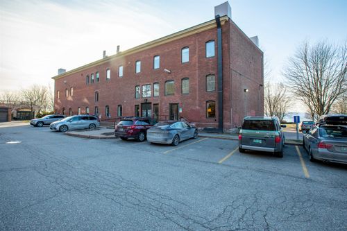 86 Lake St, Burlington, VT, 05401-5297 | Card Image