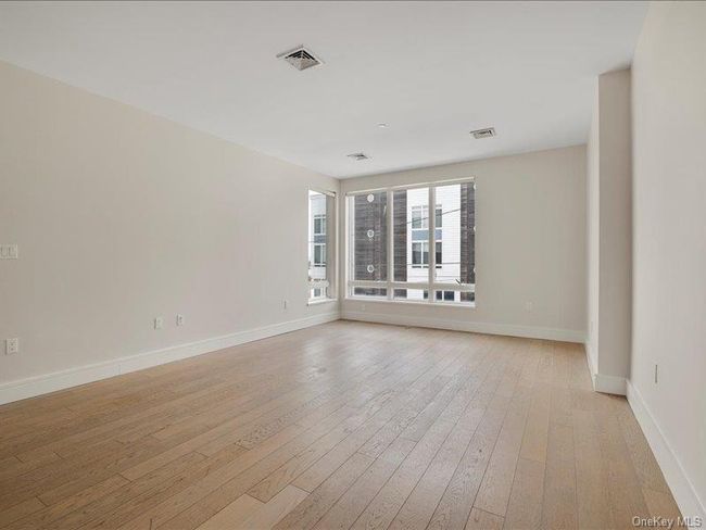 156 Beach 5 Th St, Home with 0 bedrooms, 1 bathrooms and null parking in Far Rockaway NY | Image 27