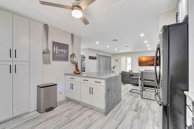 25-B - 8051 Ambach Way, Home with 2 bedrooms, 2 bathrooms and null parking in Hypoluxo FL | Image 8