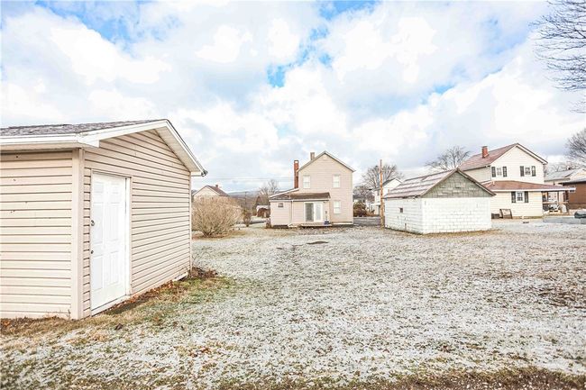 107 10 Th St, House other with 2 bedrooms, 1 bathrooms and null parking in Lucernemines PA | Image 27