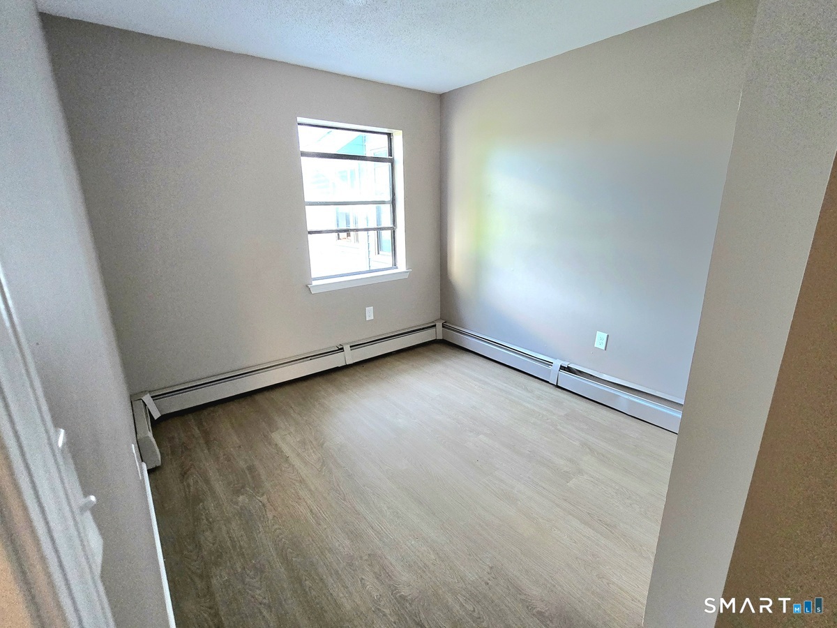 Residential Lease in Hartford 5