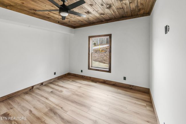 717 Country Oaks Ln, House other with 2 bedrooms, 2 bathrooms and null parking in La Follette TN | Image 14