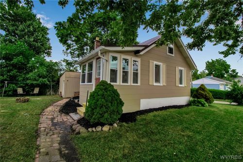 201 Ohio St, Medina, NY, 14103-1064 | Card Image