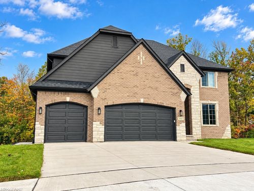 50453 Arcadia Dr, Macomb, MI, 48042-4208 | Card Image