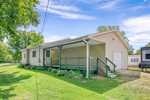 237 Chapman St, Paw Paw, IL, 61353-8912 | Card Image