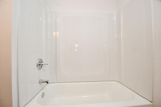 4223 Elmwood St, House other with 4 bedrooms, 2 bathrooms and 1 parking in Houston TX | Image 15