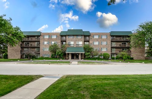 304-675 Grove Dr, Elk Grove Village, IL, 60007-1838 | Card Image