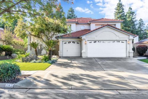 742 N Marion Ave, Clovis, CA, 93611-0356 | Card Image