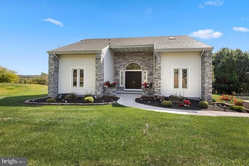 4239 Glenville Rd, GLEN ROCK, PA, 17327-8834 | Card Image