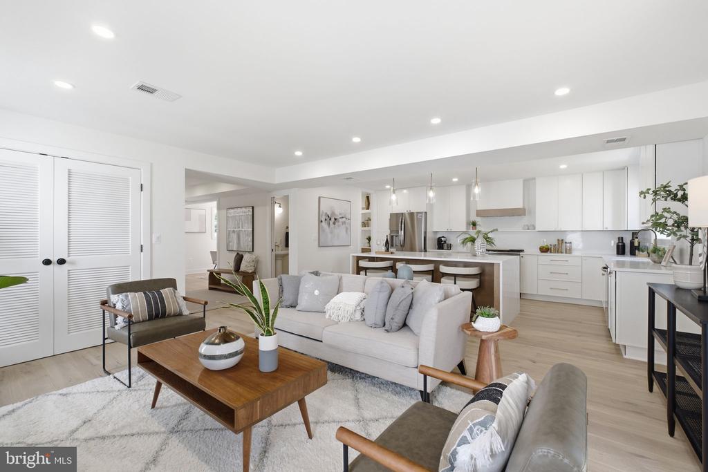 Residential in ARLINGTON 5