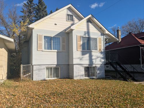 {{alt}} | Card Image