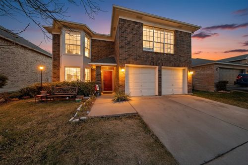 1113 Highland Station Dr, Saginaw, TX, 76131-4825 | Card Image