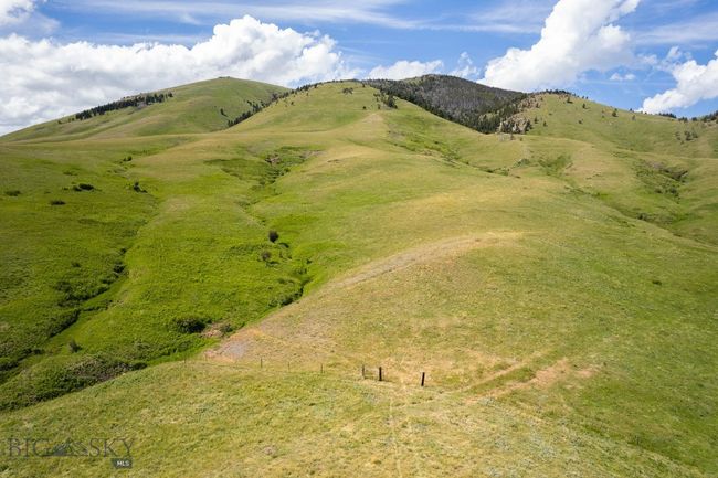 7068 S Peak Rd, Home with 4 bedrooms, 0 bathrooms and null parking in Geyser MT | Image 5