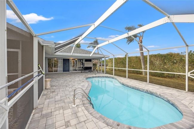 12950 Sw Pembroke Cir S, House other with 3 bedrooms, 2 bathrooms and null parking in LAKE SUZY FL | Image 40