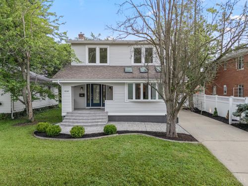 4248 South Ave, Silverton, OH, 45236-3706 | Card Image