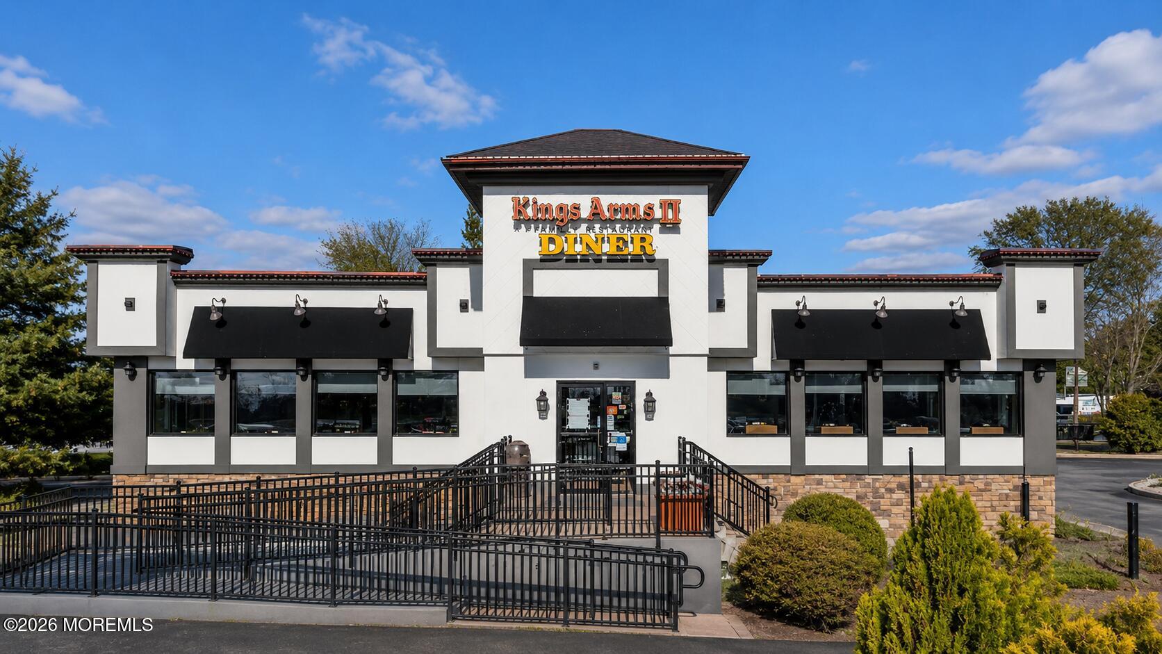 553 State Route 36, Belford, NJ 07718