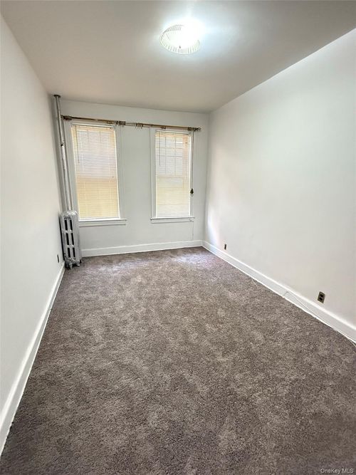 unit-15-47 W 47th St, New York, NY, 10036-2810 | Card Image