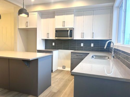 29 Sora Gate Se, Calgary, AB, T3S0M6 | Card Image