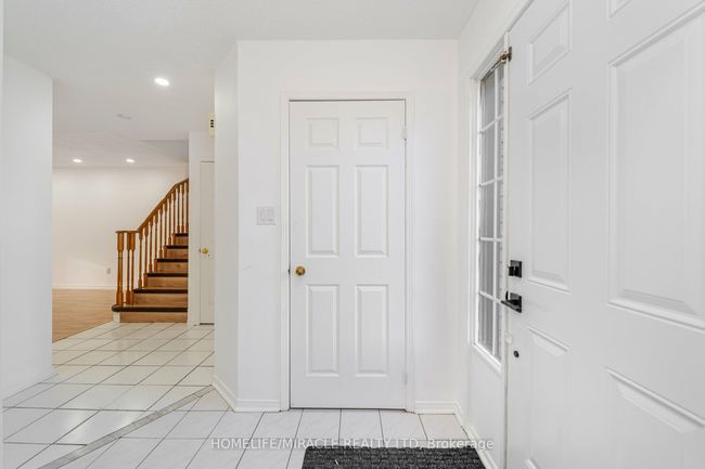 24 - 2 Huntingwood Ave, Condo with 4 bedrooms, 3 bathrooms and 2 parking in Dundas ON | Image 6