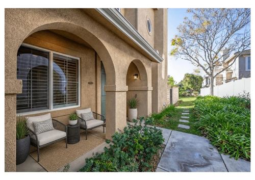 27933 Sirani Ct, Valencia, CA, 91355-6058 | Card Image