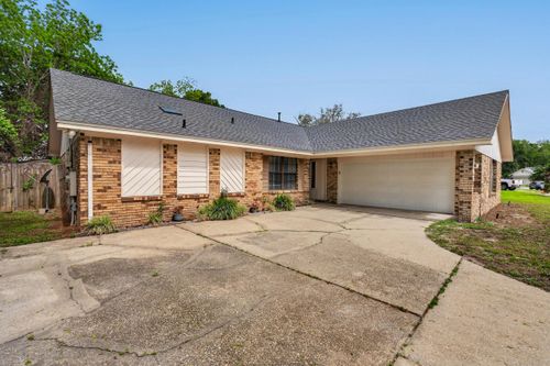 2205 Calle De Marbella, Navarre, FL, 32566-1294 | Card Image