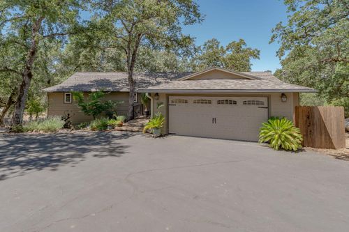 5200 Thomas Dr, Auburn, CA, 95602-9625 | Card Image