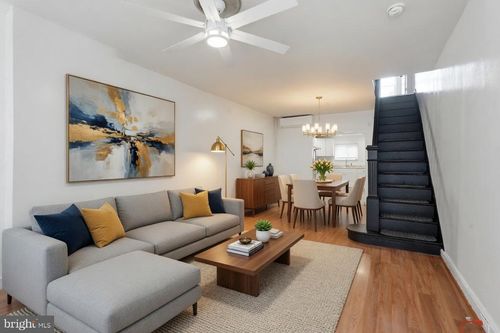 636 Mcclellan St, PHILADELPHIA, PA, 19148-1709 | Card Image