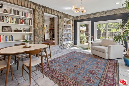 840 Country Club Dr, Burbank, CA, 91501 | Card Image