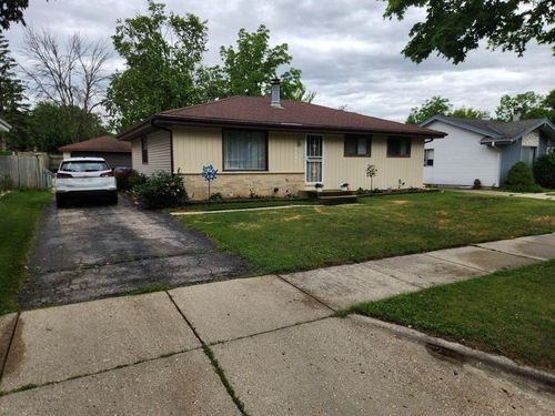 10409 W Villa Avenue, Milwaukee, WI, 53224 | Card Image