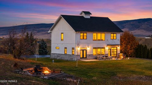 867 Hexon Rd, Selah, WA, 98942-9087 | Card Image