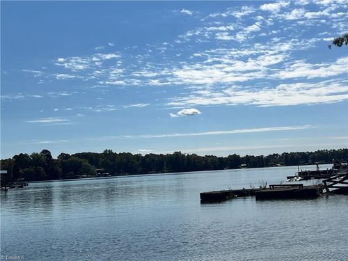 1679 Riverside Dr, Lexington, NC, 27292-7984 | Card Image