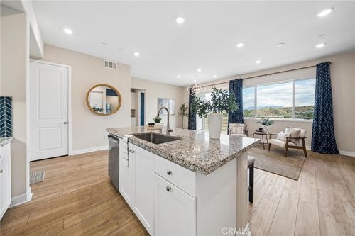 unit-205-27466 Mercantile Ct, Valencia, CA, 91381-2128 | Card Image