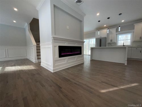 89 B Mount Sinai Coram Rd, Coram, NY, 11727-2451 | Card Image