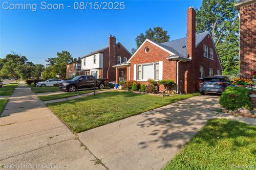 18027 Strathmoor St, Detroit, MI, 48235-2728 | Card Image