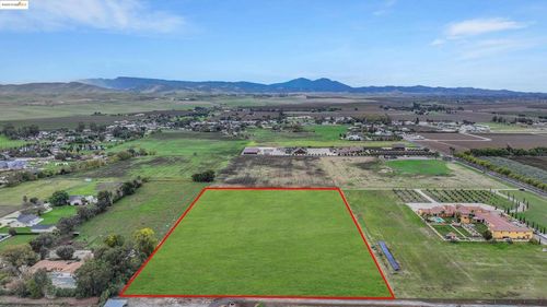 3590 Byer Rd, Byron, CA, 94514 | Card Image