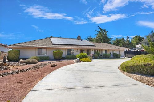 13355 Waco Dr, Apple Valley, CA, 92308-6267 | Card Image