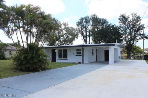 1313 Thompson St, NORTH FORT MYERS, FL, 33903-3607 | Card Image