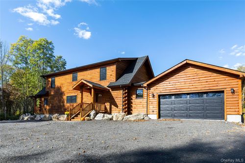 76 Woodlands Trl, Clinton Corners, NY, 12514-2583 | Card Image