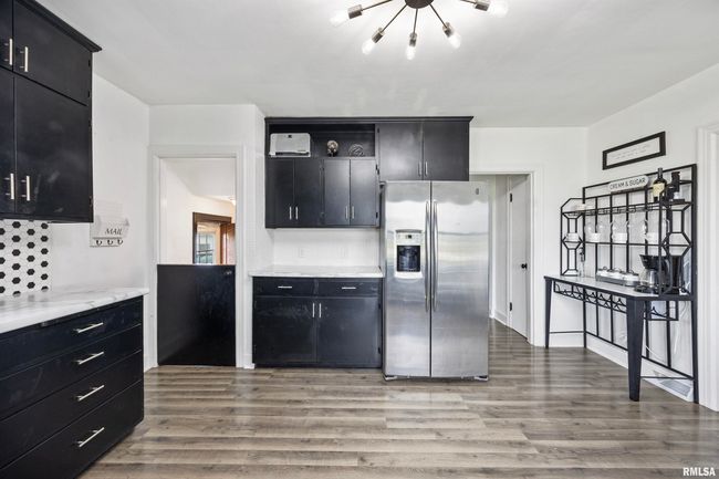1900 Airport Rd, House other with 4 bedrooms, 2 bathrooms and null parking in Peoria IL | Image 4