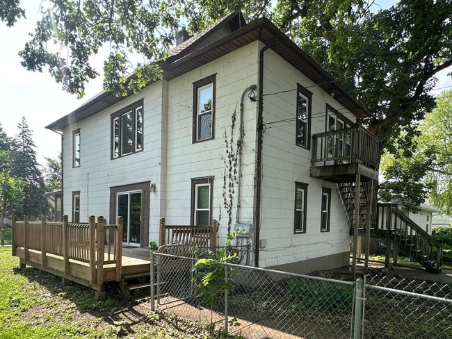Side view of house | Image 49