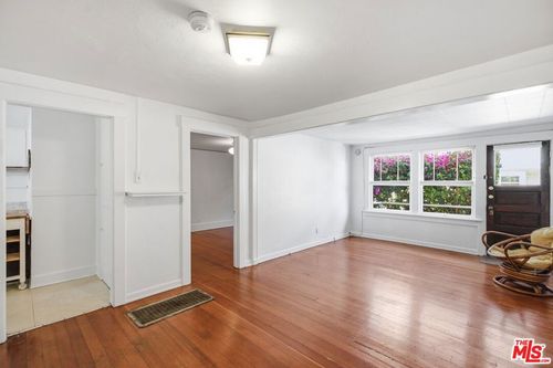 a-2808 3rd Street, Santa Monica, CA, 90405 | Card Image
