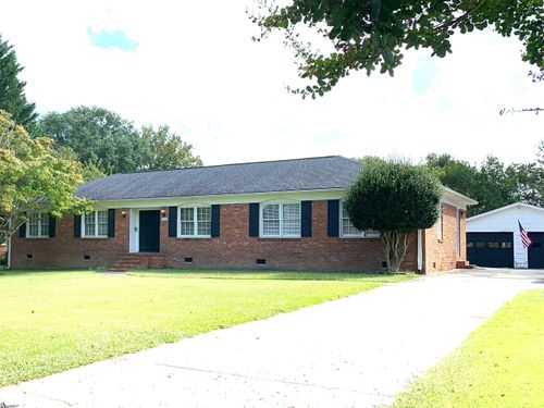 106 Lynn Dr, Taylors, SC, 29687-4113 | Card Image