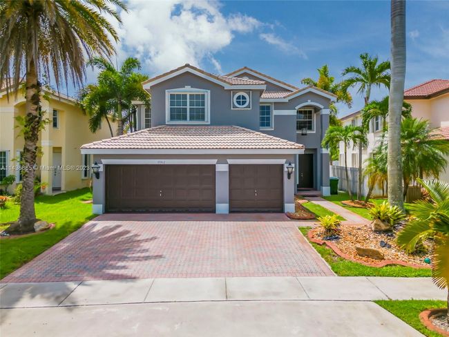 15862 Sw 24th St, House other with 6 bedrooms, 4 bathrooms and null parking in Miramar FL | Image 1