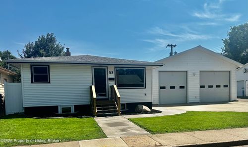 58 B Ave E, Dickinson, ND, 58601-5354 | Card Image