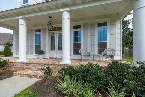 20138 Brentwood Dr, Mandeville, LA, 70471-7209 | Card Image