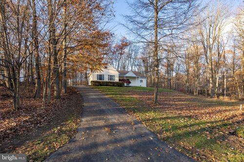 1425 Telegraph Rd, HONEY BROOK, PA, 19344-9044 | Card Image